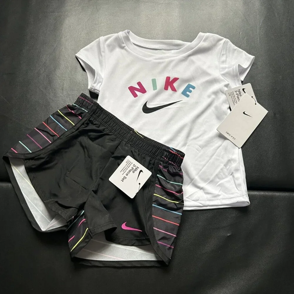 NWT Nike Athletic Set Girls Size 2T - Picture 1 of 3